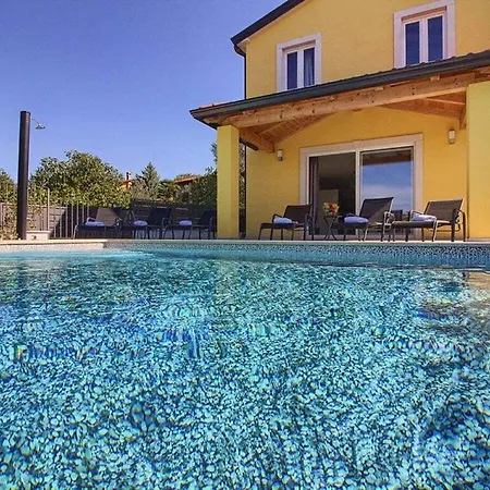 Iii - 2 Km From The 4* Mugeba